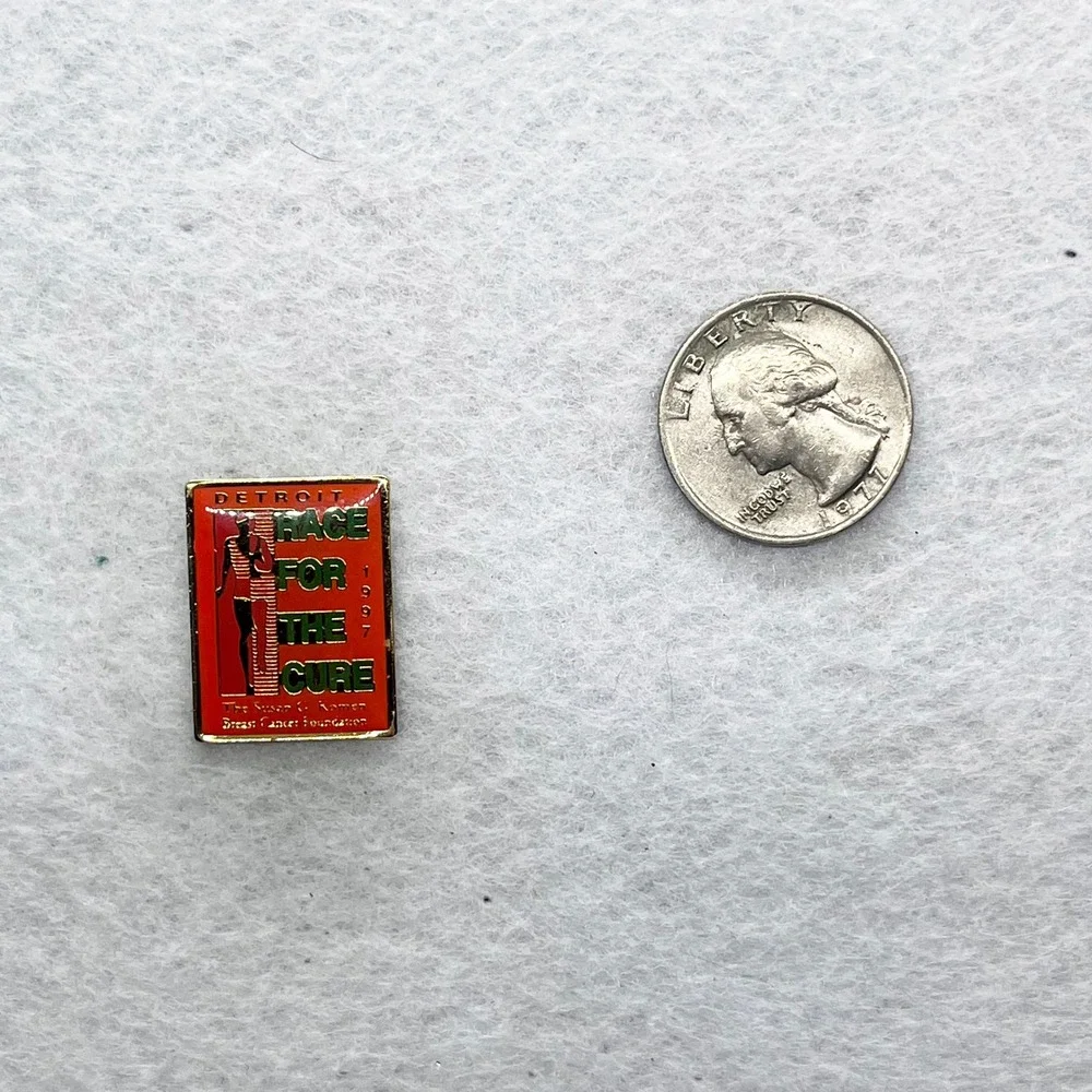 🔮‎ 5/$25 Vintage Detroit 1997 Race For The Cure Pin